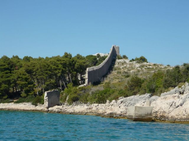 Staré hradby v Grebaštici