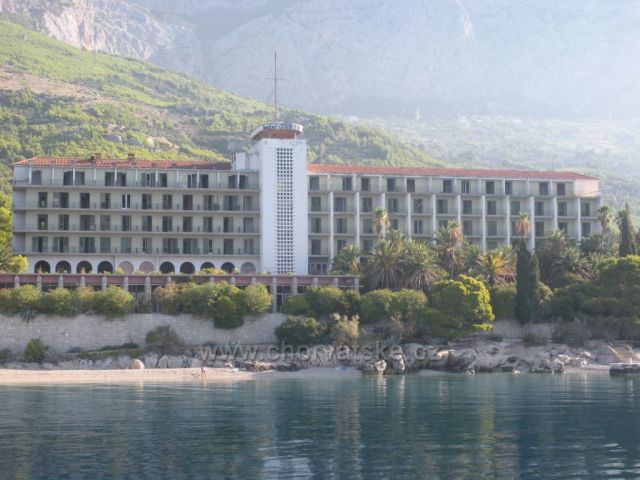 jeden pry zapomenuty hotel pro papalase