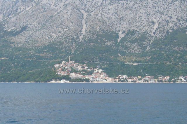 před námi městečko Igrane