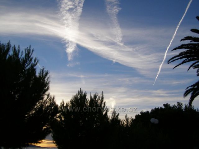 Nebe čaruje.  :-)