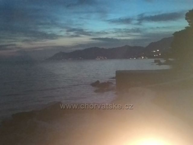 Večerní pohled na Baško Voda