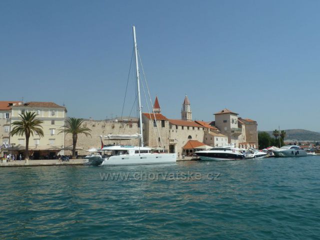 Trogir
Nábřeží Bana Berislaviča