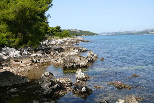 pohled z Čiova na pevninu