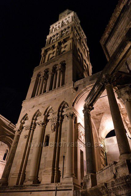Diokleciánský palác ve Splitu v noci
