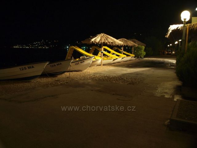 Večerni scenérie Živogošče